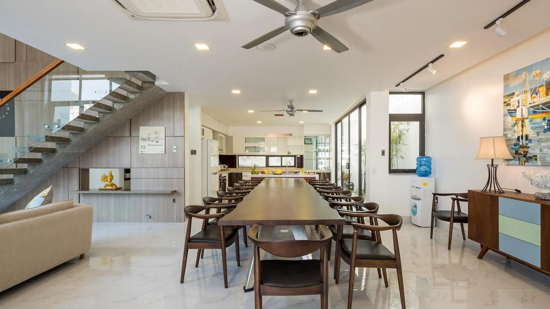 Charming Luxury Beach Villa Da Nang